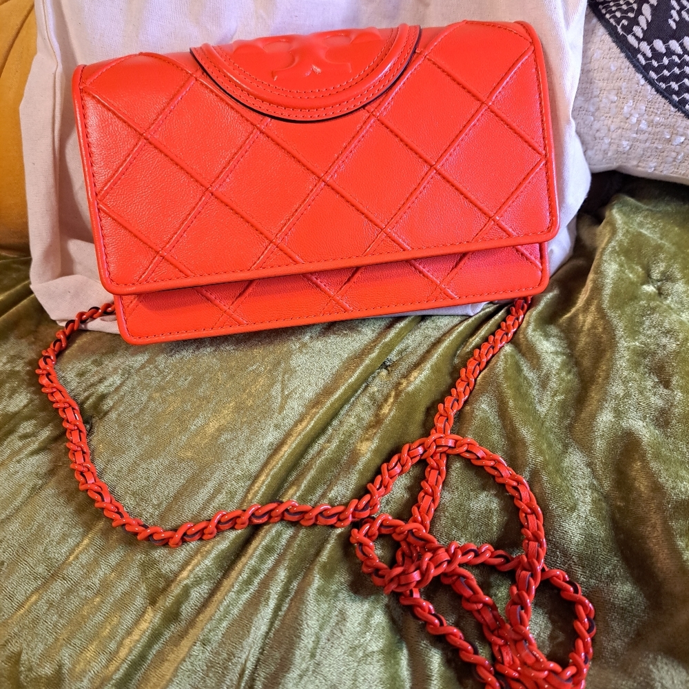 Tory Burch Fleming wallet on a chain - sour cherry